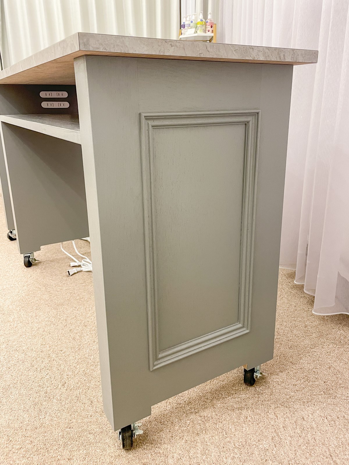 キャスター付きのネイルテーブルW1200特注サイズ大理石やモルタル柄