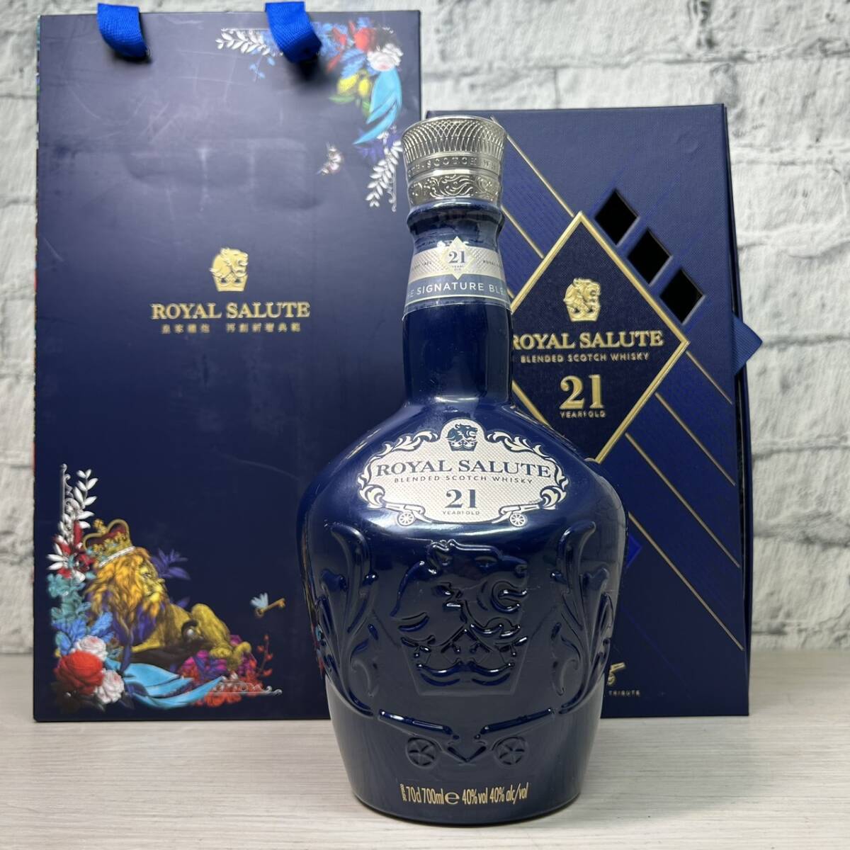 Yahoo!オークション - 「ロイヤルサルート 21年 陶器」の落札相場