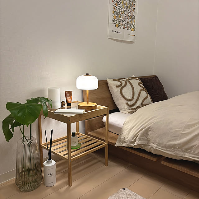 観葉植物 サイドテーブルのおすすめ商品とおしゃれな実例 ｜ RoomClip