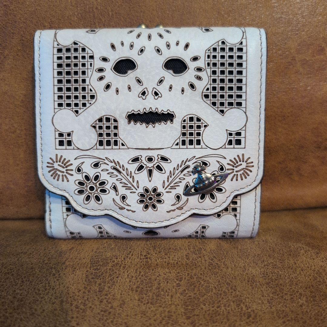 お正月最終セール VivienneWestwood スカル 口金折り財布 ヴィヴィアンウエストウッド 口金三つ折り財布 レディース 折り財布 本