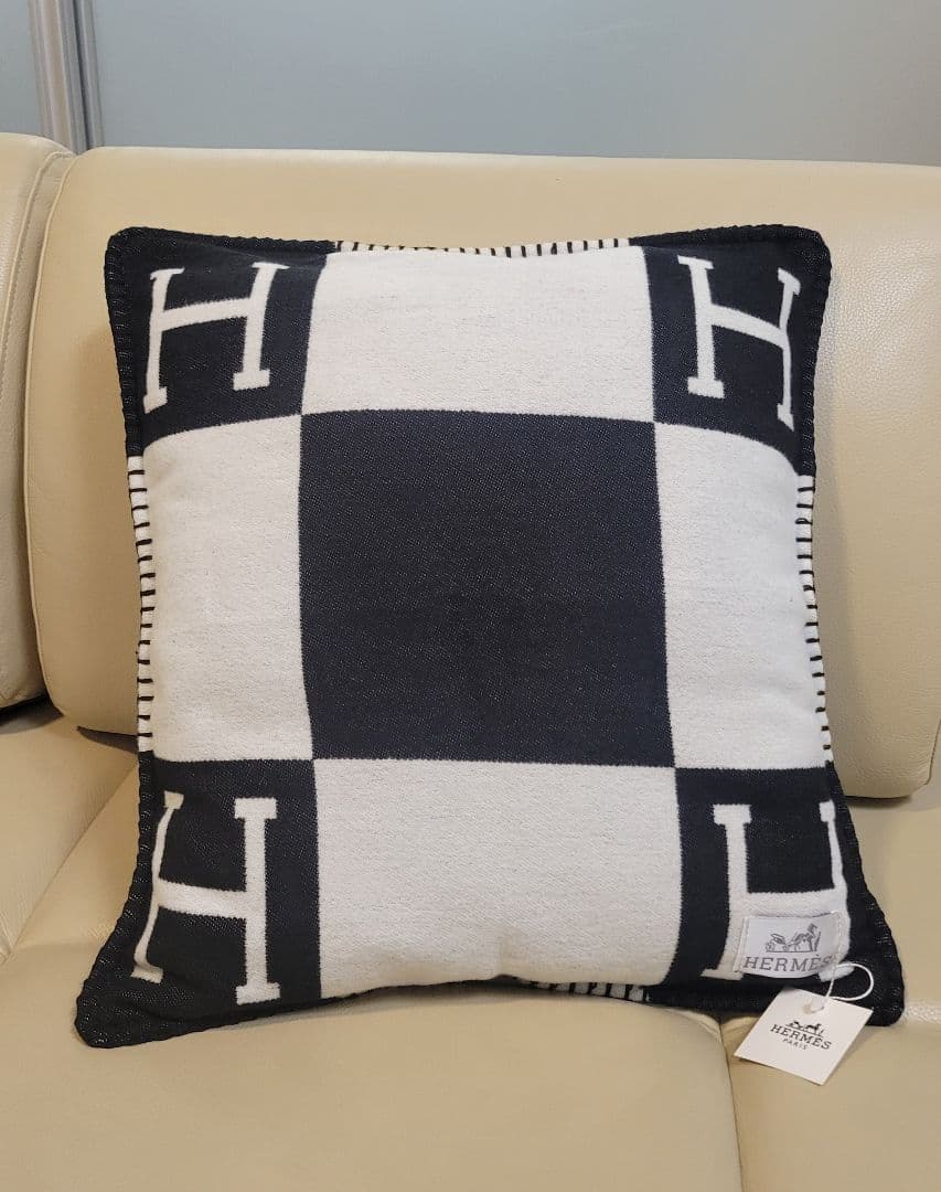 【ゆう】　エルメス　クッションカバー　ブラック　45×45　2枚セット 楽天市場】【美品】HERMES エルメス クッション カバー エクリュ