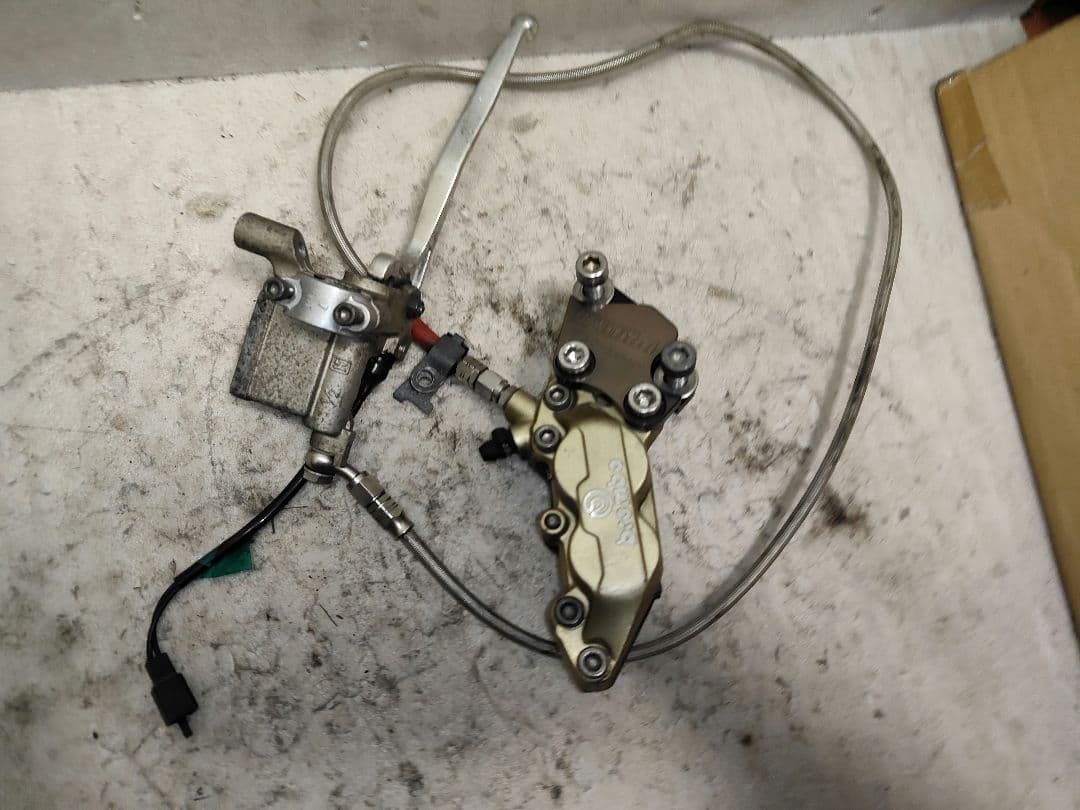 SE44J 2型 シグナスX 用 4ポッドブレンボ フランドー製サポート付き KN企画 STD245mmディスクサポート｜シグナスX 2〜3型対応・4POT